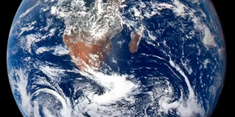 Segredos do Planeta Terra: Do Núcleo Profundo à Fronteira do Espaço