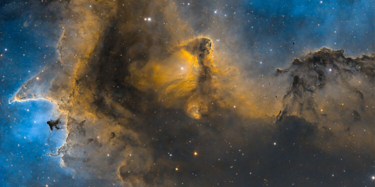 O Coração da Nebulosa da Alma: Uma Jornada por IC 1871